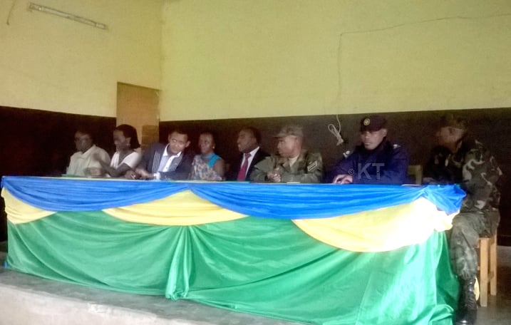 Ubuyobozi bw'akarere bwijeje abagore kuzashyiraho isaha mu mashuri yigisha uko umwana w'umukobwa akwiye kuzavamo umubyeyi igihugu cyifuza.