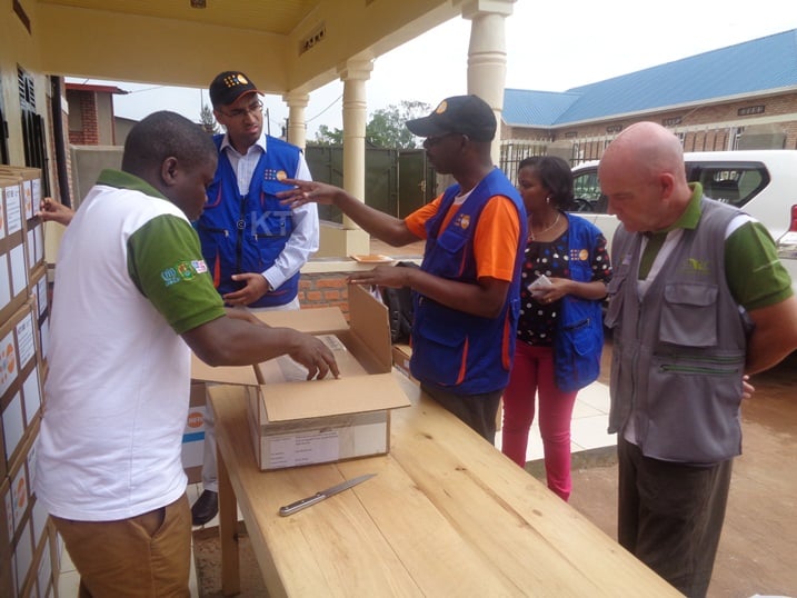 Ubuyobozi bwa ARC bwashimiye UNFPA ku bw'ibikoresho bageneye inkambi ya Mahama.
