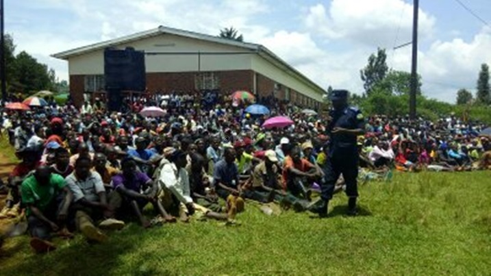 Ubuyobozi bwa Police mu Ntara y'Amajyaruguru burasaba abaturage bo mu karere ka Gakenke kwigisha abana babo kudashukwa nuwo babonye wese.