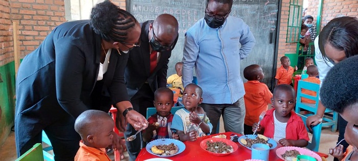Igikoni cy'Umudugudu kigiye kuvugururwa kugira ngo ababyeyi barusheho kwitabira gutegura amafunguro y'abana