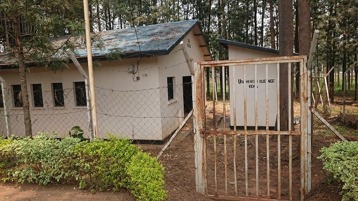 Ubwiherero rusange bumaze amezi atatu bufunze
