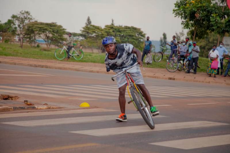 Rukundo Augustin ufite ubumuga nawe yasiganwe