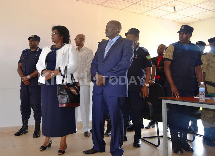 Abayobozi bari bagiye gufungura ayo mahugurwa. Uhereye ibumoso ni IGP Emmanuel Gasana, Min Seraphine Mukantabana, Amb Richard Kabonero uhagaragariye Uganda mu Rwanda.
