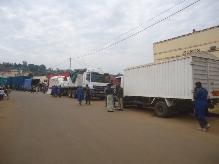 Usanga imodoka zigiparitse mu mujyi wa Rusizi rwagati.