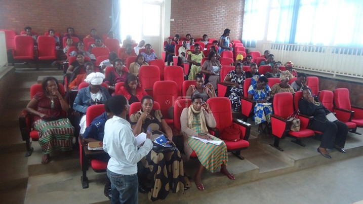 Abayobozi bo muri Nyagatare bavuga ko batagirirwa icyizere kuko ababagezaho ibibazo byo mu miryango babarusha