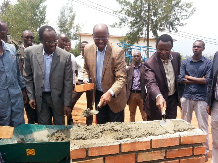 Umuhango wo gutangiza iyubakwa ry'amazu aciriritse mu Murenge wa Kinyinya.