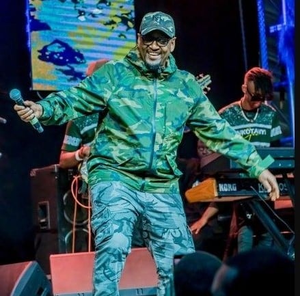 Massamba Intore yishimiwe cyane ku rubyiniro
