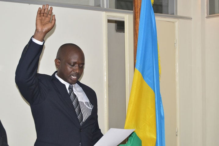 Umunyamabanga nshingwabikorwa mushya w'inama y'igihugu y'urubyiruko yarahiriye kuzuza neza inshingano yahawe.