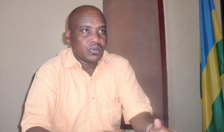 Umunyamabanga nshingwabikorwa w'umurenge wa Kacyiru, Felix Kayihura, avuga ko barimo gukora ubuvugizi kugira ngo iyi gare ibone ubwiherero vuba