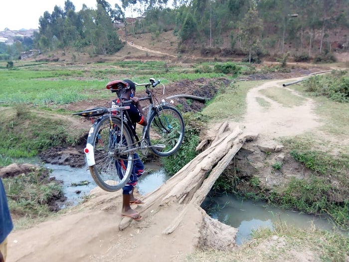 Umunyegare ntashobora gutambuka bisaba kuriterura