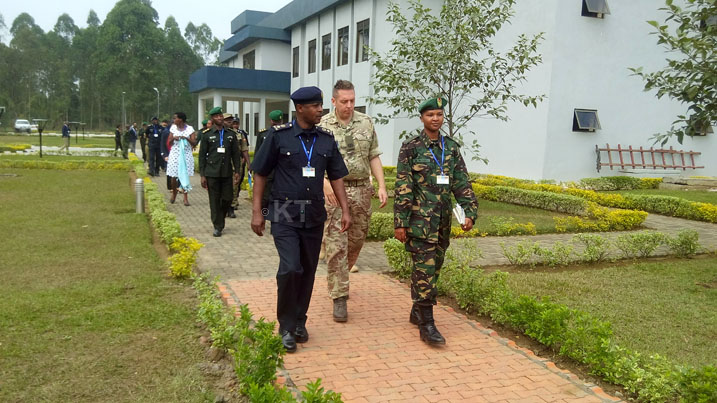 Umunyeshuri w'u Bwongereza na we ni umwe mu banyeshuri 30 barimo gukurikirana amahugurwa