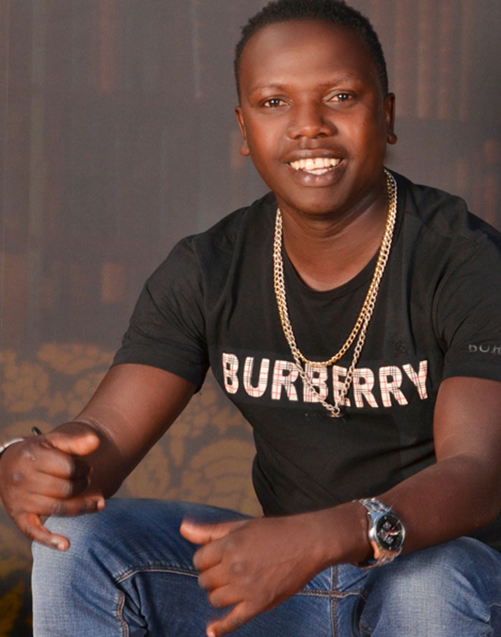 Umuririmbyi The Bless, na we wo mu Majyaruguru, avuga ko banahura n'imbogamizi zo kubona uko bamenyekanishi ibihangano byabo.