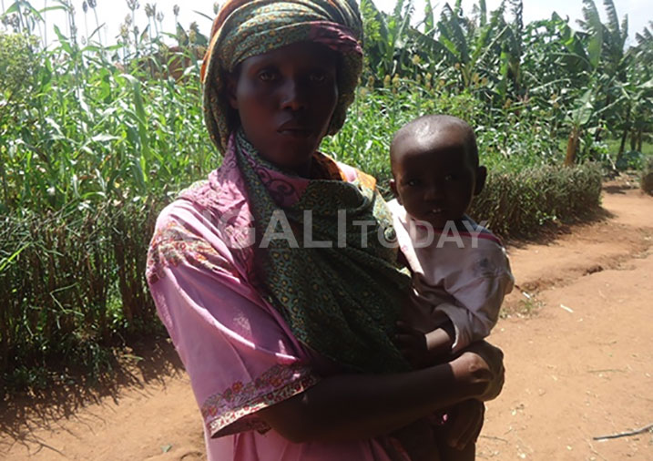 Umuryango wa INgabire ngo wagurishije ihene ebyiri kugira ngo uvuze abana kandi warishyuye ubwisungane kera.