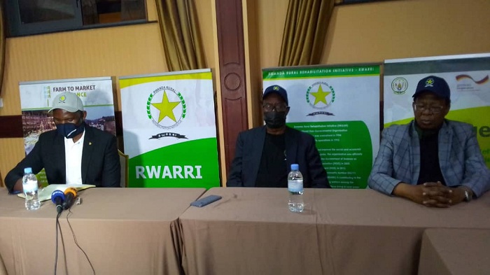 Abayobozi muri RWARRI baganira n'abanyamakuru