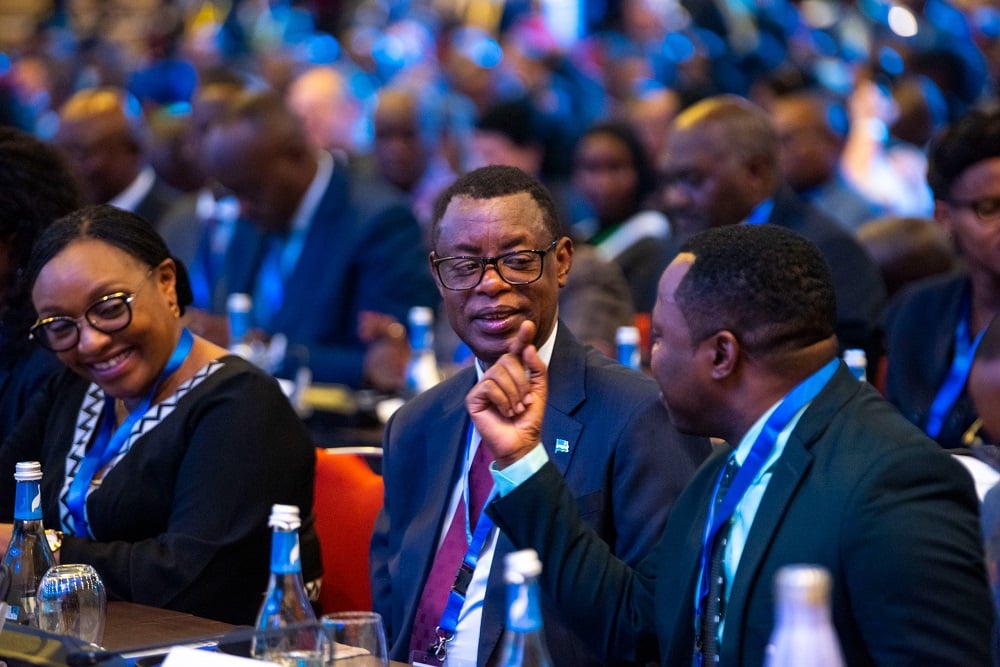Mu Mushyikirano habayeho gushyikirana! Urwenya n'ibitekerezo bifitiye Igihugu akamaro bigasangirwa na mbere y'uko Inama itangira