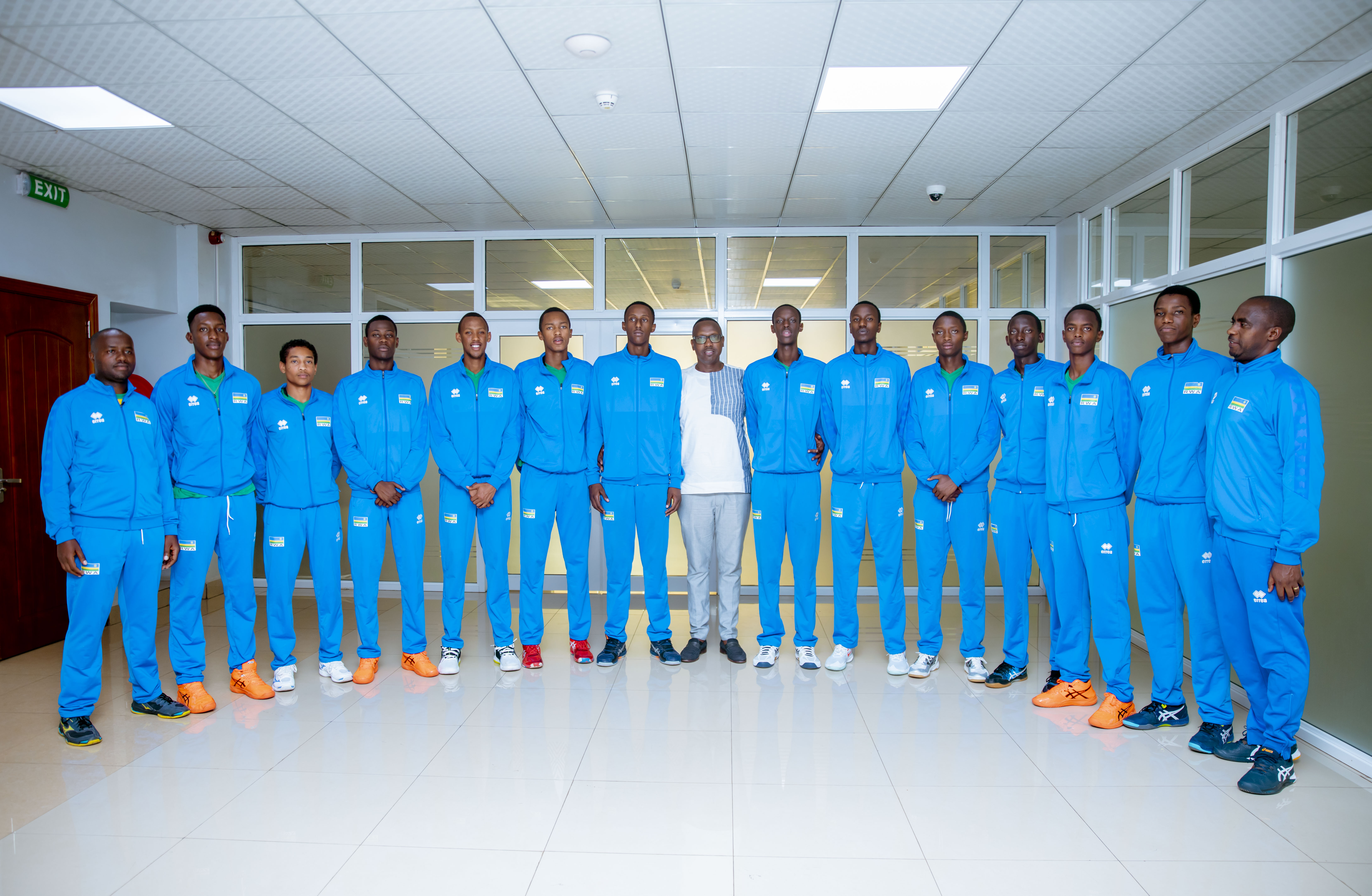 Umutoza yahagurukanye abakinnyi 12