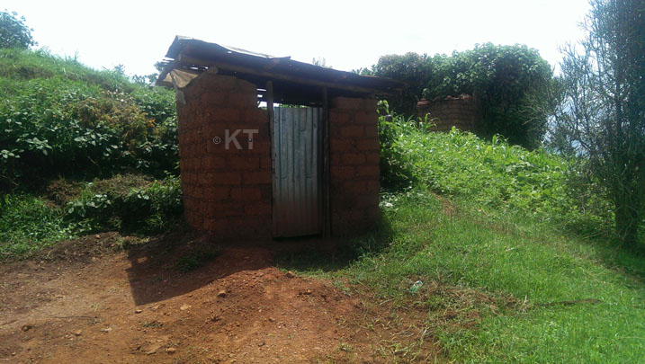 Umuturage asabwa kugira ubwiherero busakaye kandi bukinze