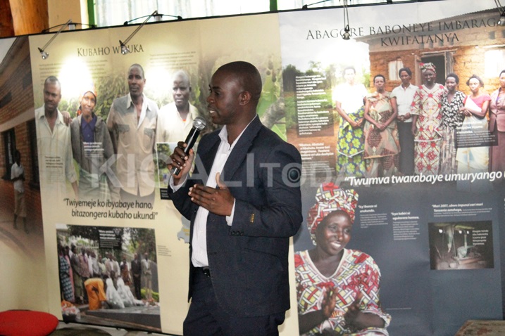 Umuvandimwe Edmund avuga ko ibyo yungukiye mu imurika n'amahugurwa.