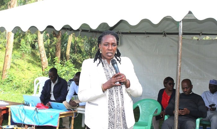 Umuvunyi Mukuru Nirere Madeleine arasaba ubuyobozi gukemura ibibazo by