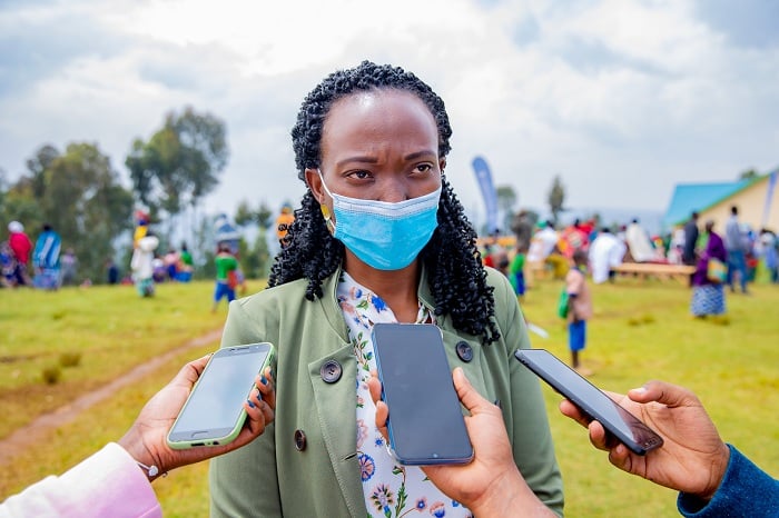 Uwera avuga ko uyu muhanda uri mu ya mbere igomba gukorwa mu ngengo y'imari y'umwaka utaha