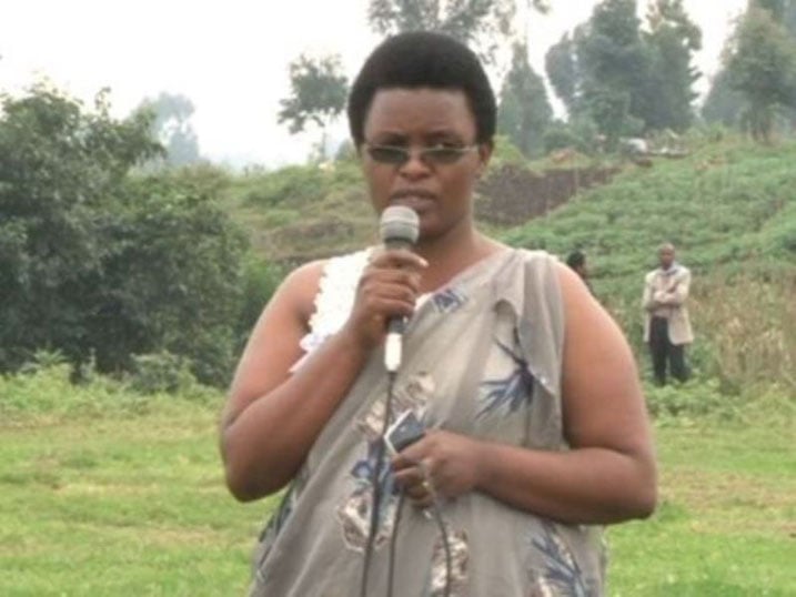 Umuyobozi w'agateganyo w'Akarere ka Rubavu, M.Jeanne Kadukuze wasimbuye Bahame Hassan.
