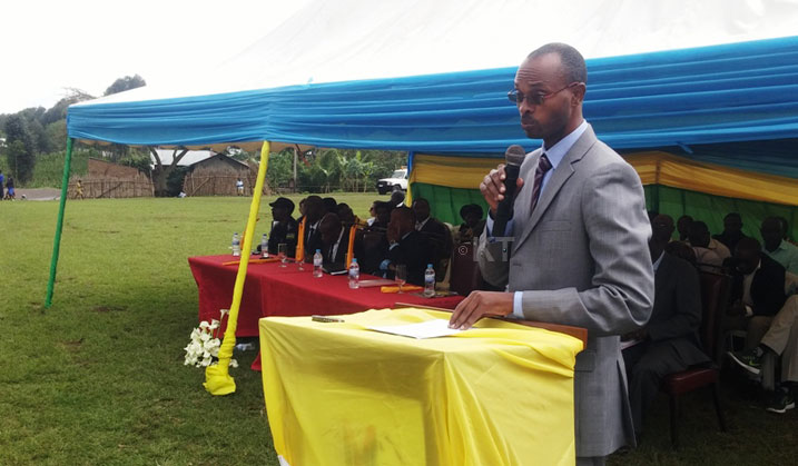 Umuyobozi w'agateganyo wa RBC, James Kamanzi, avuga ko umubare w'abana mu Rwanda bafite imirire mibi ukiri munini.