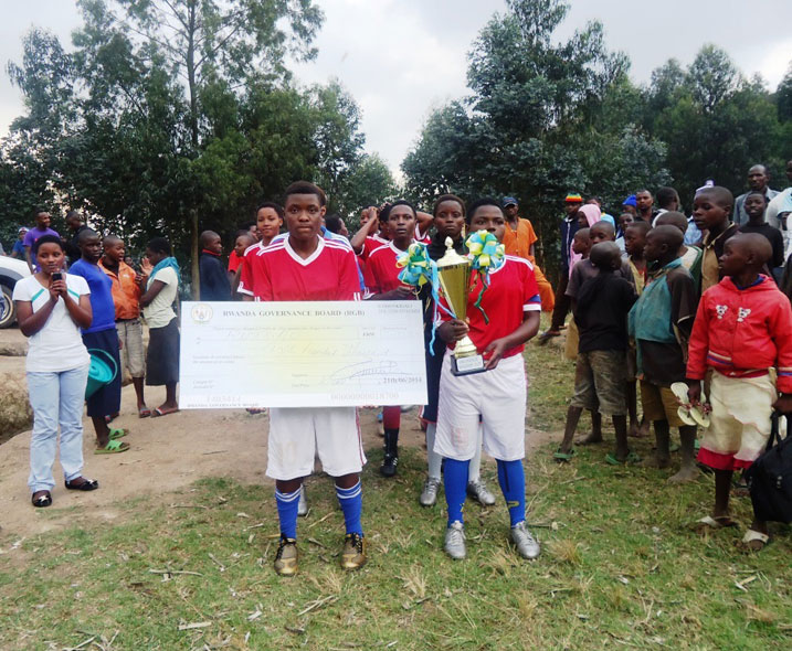 Umuyobozi w'akarere atangaza ko iyi kipe iherutse gutwara igikombe "Kagame Cup" ku rwego rw'igihugu iziyandikisha ikazakina shampiyona y'abagore.