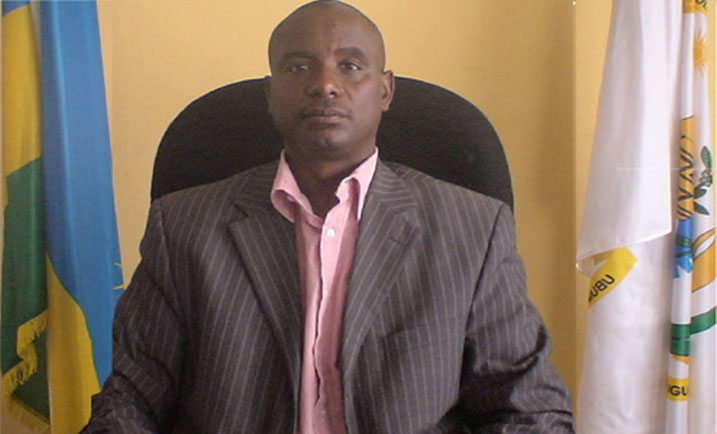 Mugabo yemeza ko Farumasi y