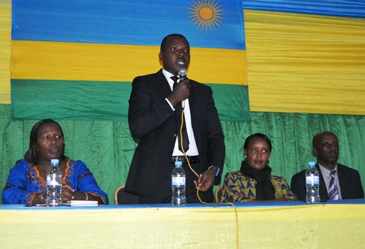 Mayor Uwizeyimana yavuze ko azihutisha imihigo mu gihe gisigaye kandi akegera abaturage.