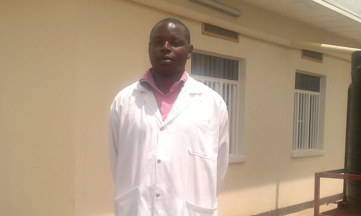 Nzavuga asaba ko hakongerwa abakozi n'ibikoresho mu gihe cya vuba kugira ngo batange serivisi zose ibigo nderabuzima byemerewe gutanga.
