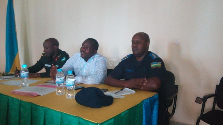 Umuyobozi w'akarere asaba abayobozi b'imirenge gutanga ibisobanuro by'amakosa yakozwe muri gahunda ya Gira inka.
