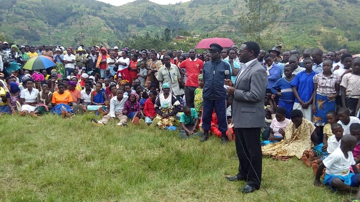 Umuyobozi w'akarere ka Gakenke asaba abaturage kurushaho kugira isuku kuko bongeye kudohoka kunshingano zo kuyitaho.
