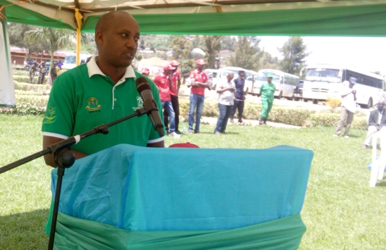 Umuyobozi w'Akarere ka Karongi yisabiye ubufasha Guverineri Munyantwari ngo akarere ke kabashe kwesa imihigo