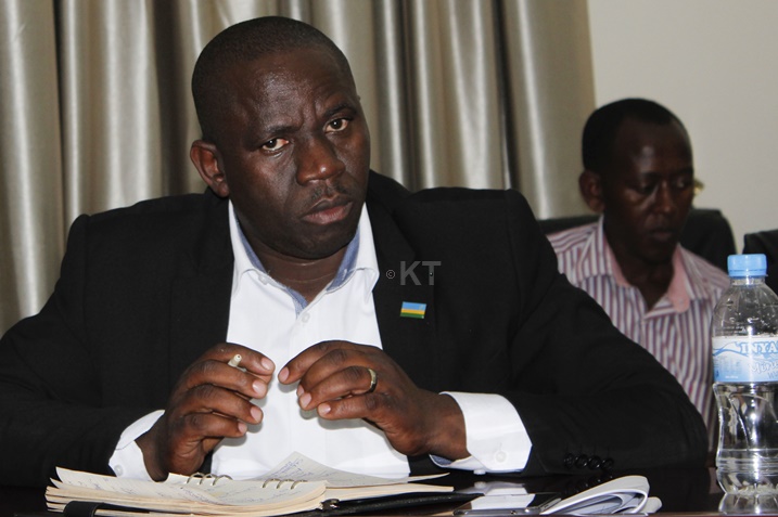 Umuyobozi w'Akarere ka Ngoma ni umwe mu bashyirwa mu majwi mu kwimana amakuru.
