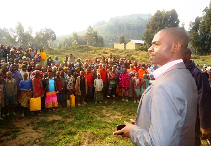 Umuyobozi w'Akarere ka Nyabihu, Uwanzwenuwe Theoneste, asaba abaturage kwirinda ubuharike.