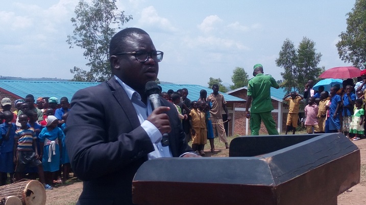 Umuyobozi w'Akarere ka Nyaruguru, Francois Habitegeko, yabasabye kwigira ku ntwari z'i Bitare