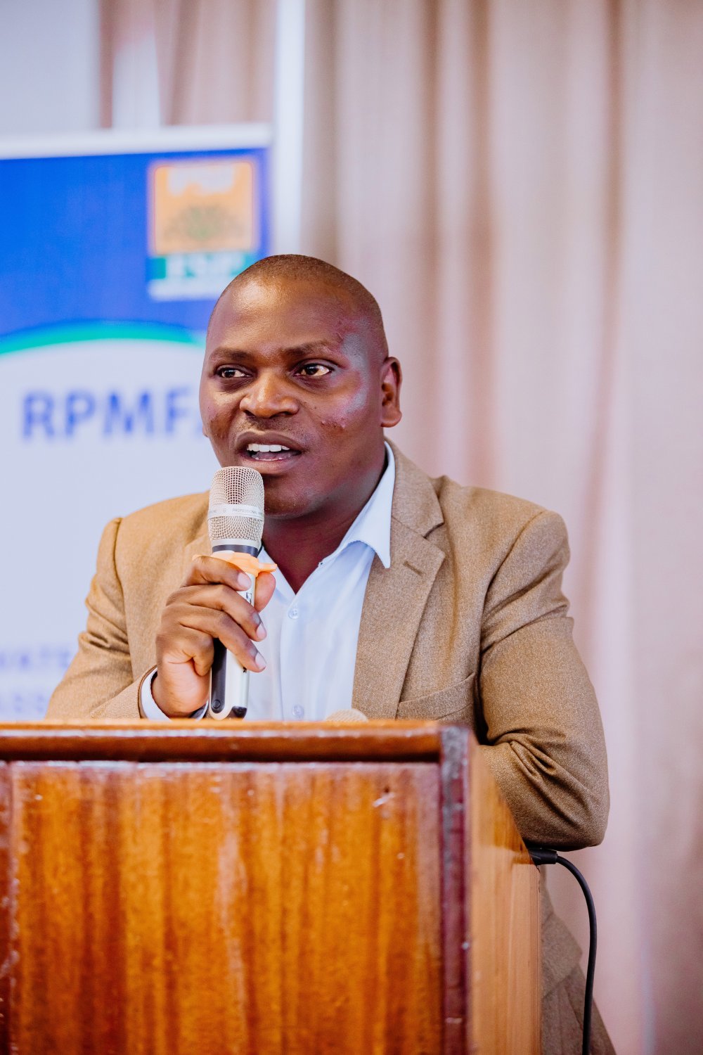 Umunyamabanga Nshingwabikorwa w'ihuriro ry'amavuriro yigenga mu Rwanda, Ntakirutimana Christian avuga ko hari amavuriro yatangiye gufunga imiryango kubera ibiciro bitajyanye n'igihe