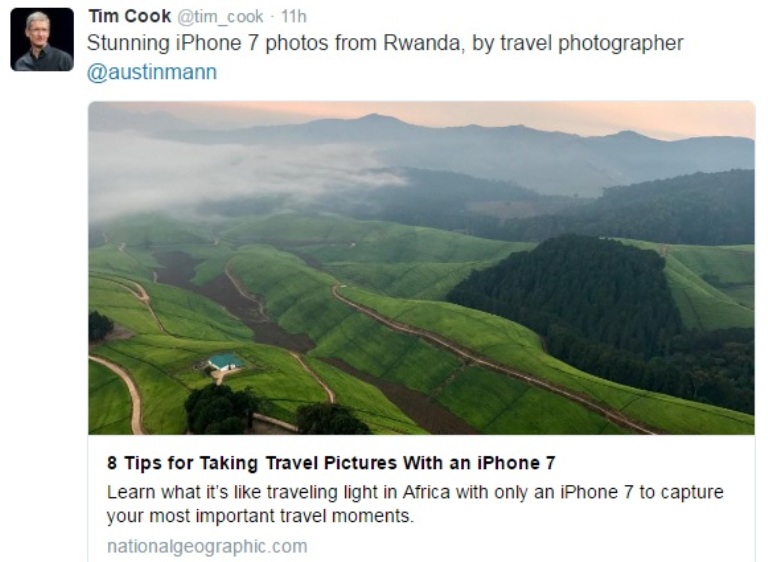 Umuyobozi w'uruganda rwa Apple rwakoze iPhone 7 yishimiye ayo mafoto, ayasangiza abamukurikira kuri Twitter