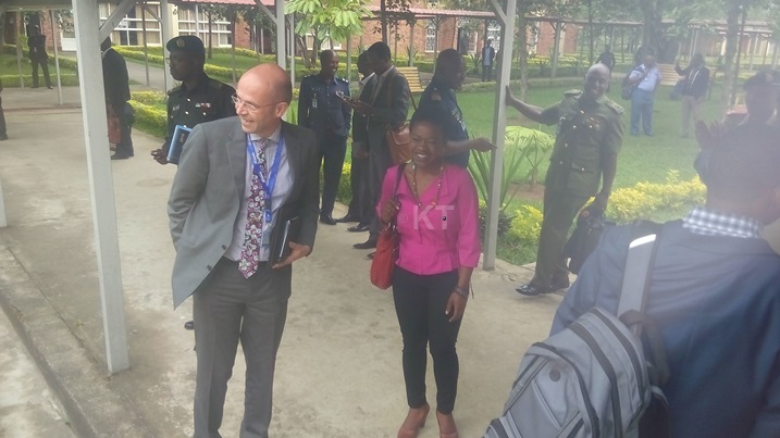 Umuyobozi wungirije uwa Kaminuza y'u Rwanda n'umwarimukazi muri kaminuza ya Stamford Dr. Chiseche Salome Mibenge, bari mu batanze ibiganiro ku bijyanye n'ibibazo by'umutekano muri Afurika.