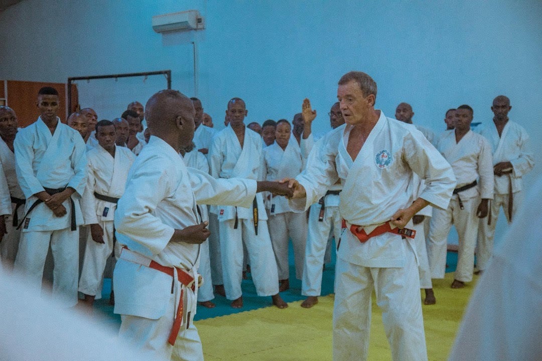 Sensei Patrick Dupeux na Sensei Sinzi Tharcisse bombi bafite Dane ya karindwi (7e Dan)