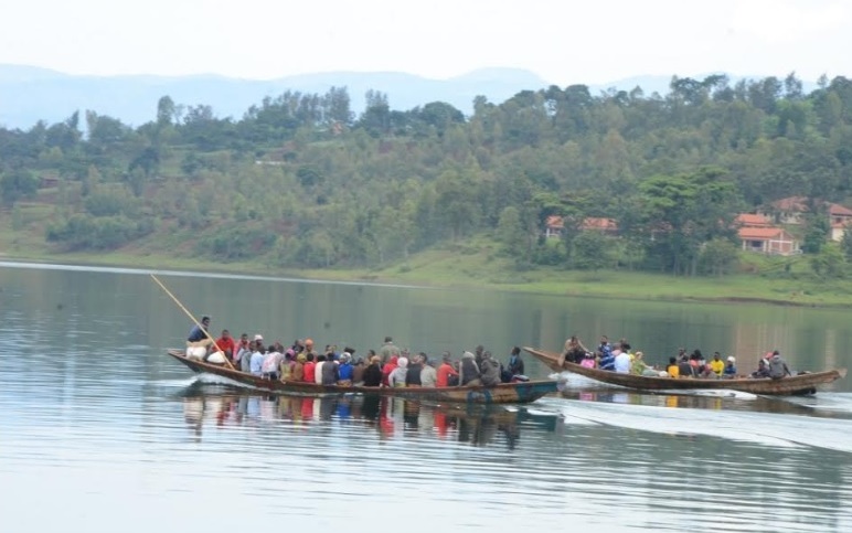 Abakora uburobyi mu kiyaga cya Kivu barataka guhembwa intica n