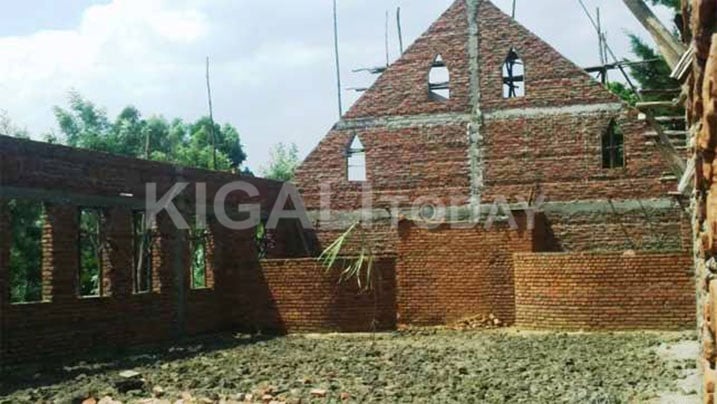 Uru rusengero rwo mu murenge wa Gahunga rwagwiriye abarusengeragamo bane muri bo bitaba Imana.