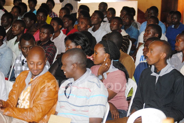 Urubyiruko rw'Akarere ka Musanze n'abanyamuryango ba RYGF bitabiriye ibiganiro ku kuzigama bigamije ishiramari.