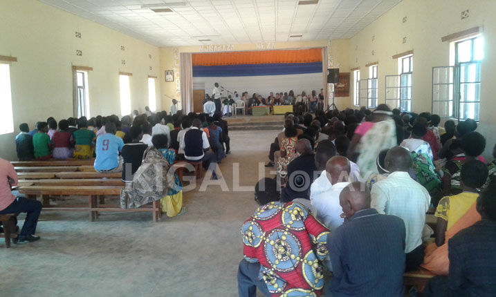 Urubyiruko rwahamagariwe kwiga ubumenyingiro.