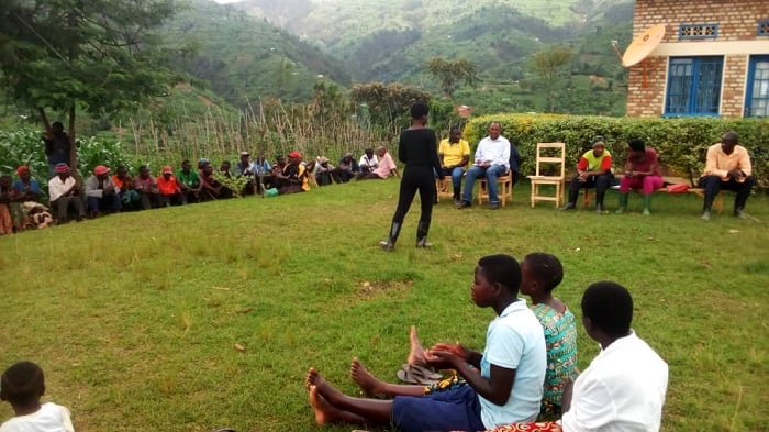 Nyuma y'imirimo y'amaboko bagirana ibiganiro bituma barushaho kugira imyitwarire myiza