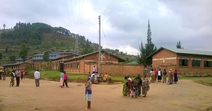 Urubyiruko rurishimira ko rwabonye amashuri y