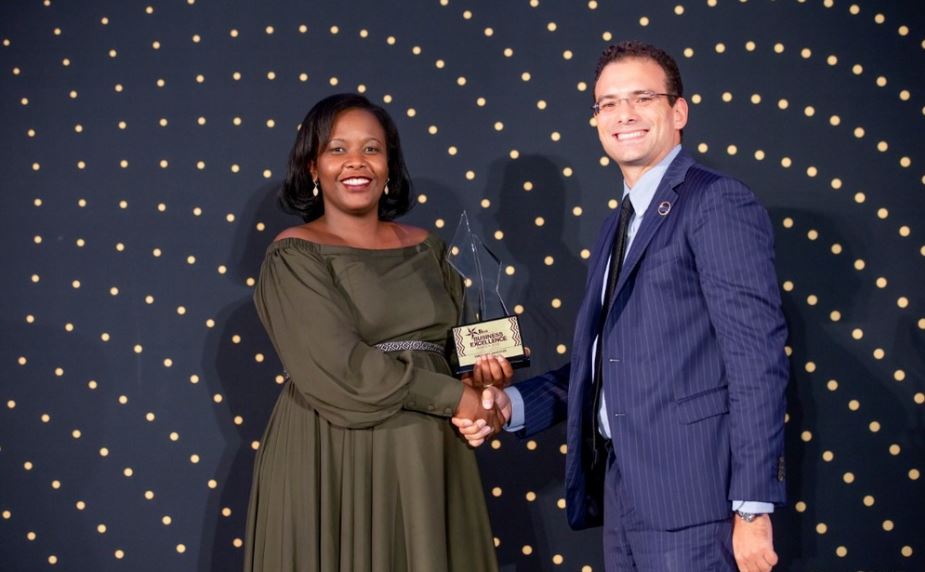 Uruganda rwitwa Afriprecast rukora inkuta z