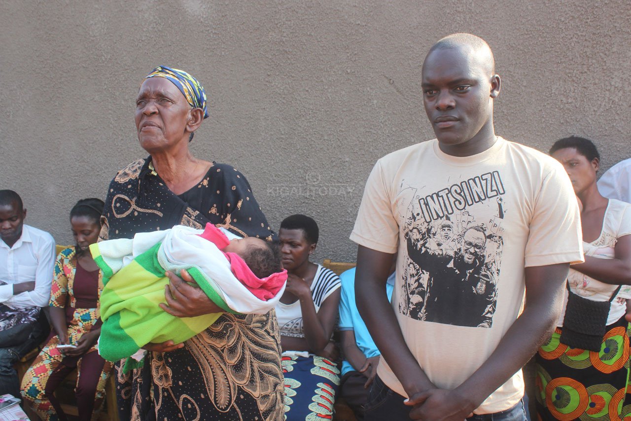 Ndayisaba Fabrice yiyemeje gufasha urwo ruhinja 