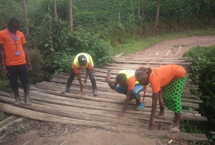 Basannye ibiraro byangiritse
