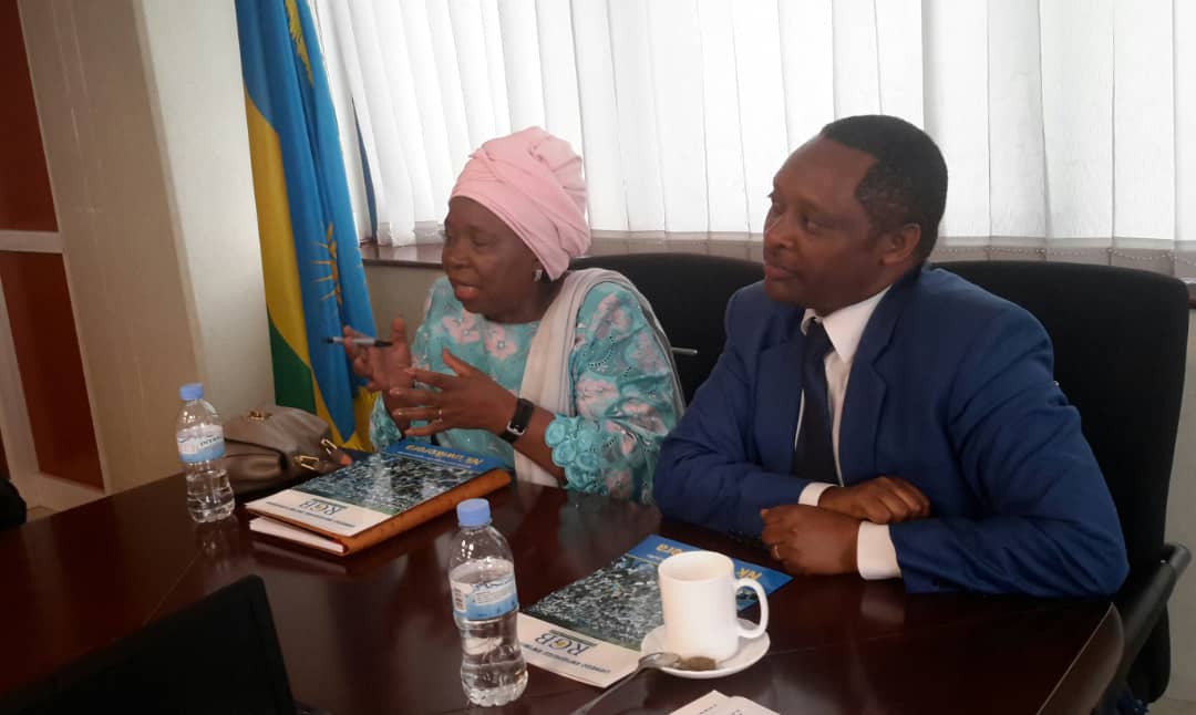 Dr Nkosazana uri mu ruzinduko mu Rwanda, yakiriwe na Prof Shyaka Anastase